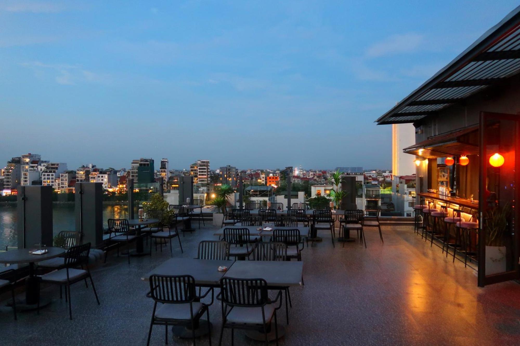 Margaery Boutique Apartment & Skyon9 Rooftop Bar Hanoi Exterior foto